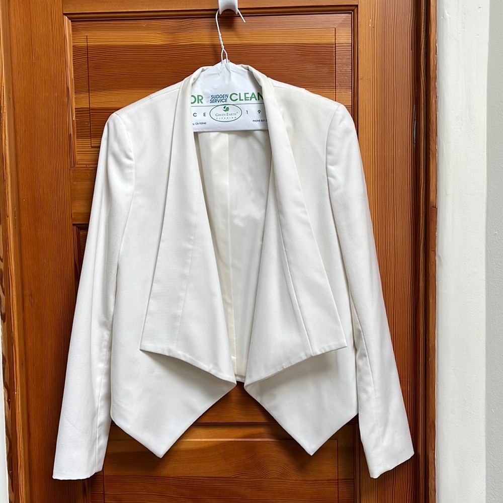 Jones Wear White Blazer